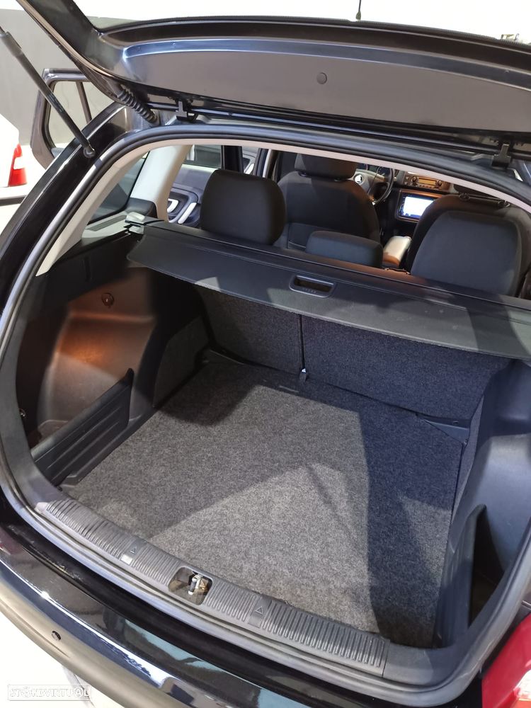 Skoda Fabia Break 1.4 TDi Elegance - 37