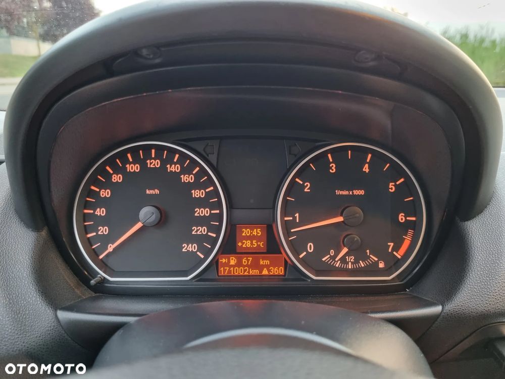 BMW Seria 1 116i - 10