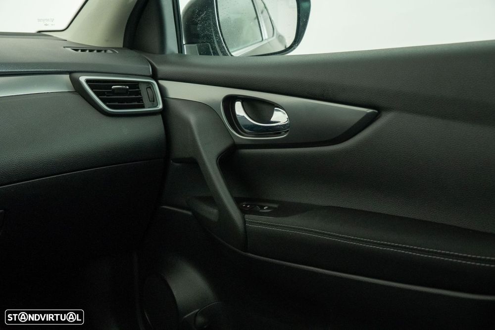 Nissan Qashqai 1.2 DIG-T N-Connecta - 32