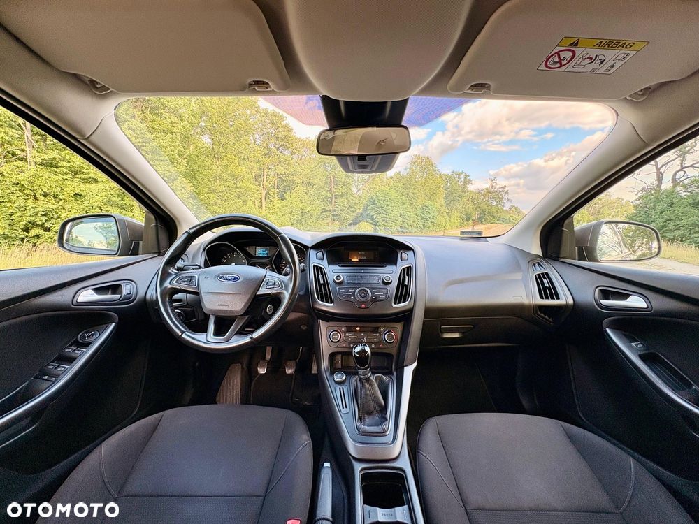 Ford Focus 1.6 Titanium - 11