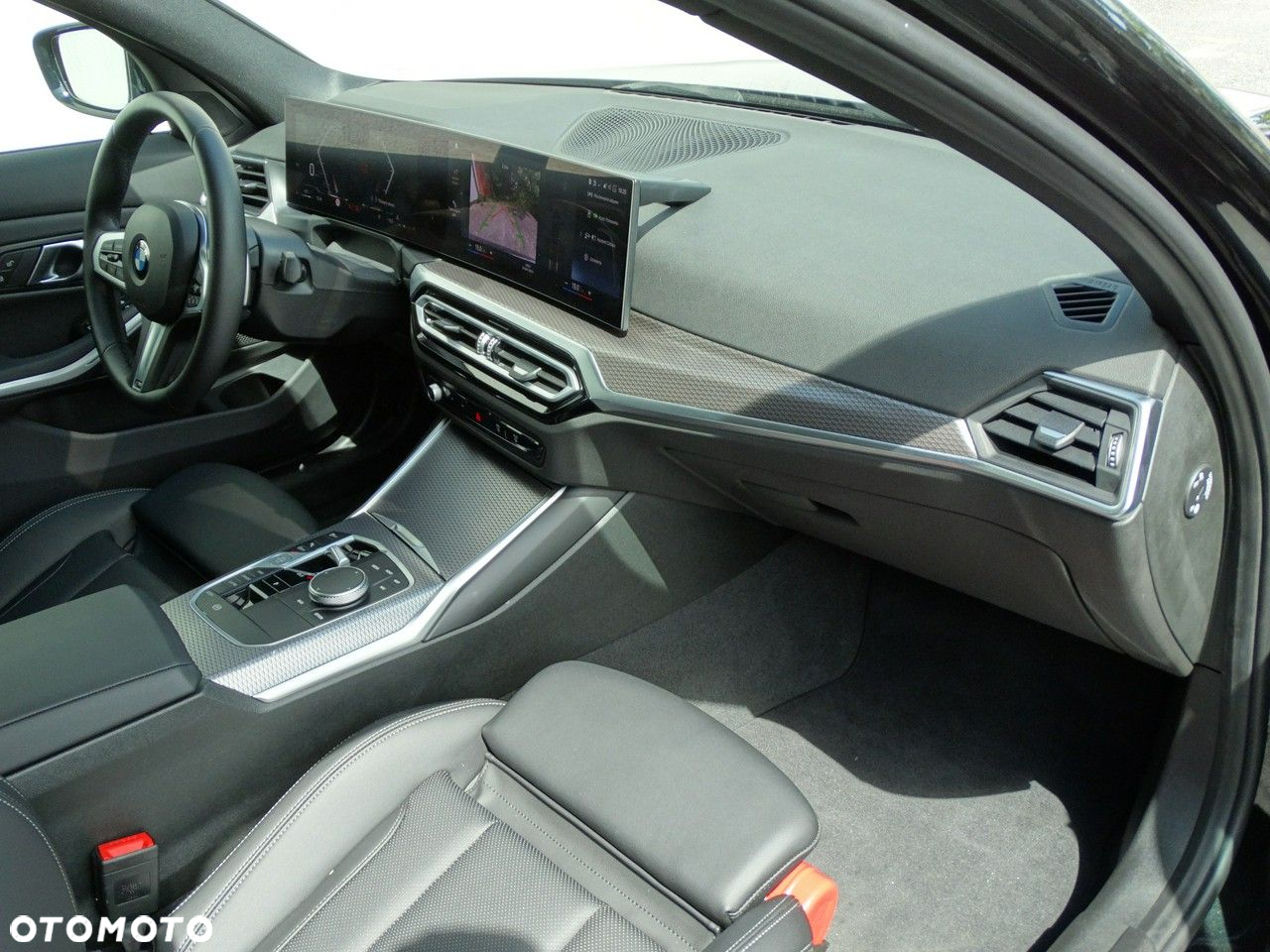 BMW Seria 3 318i M Sport - 12