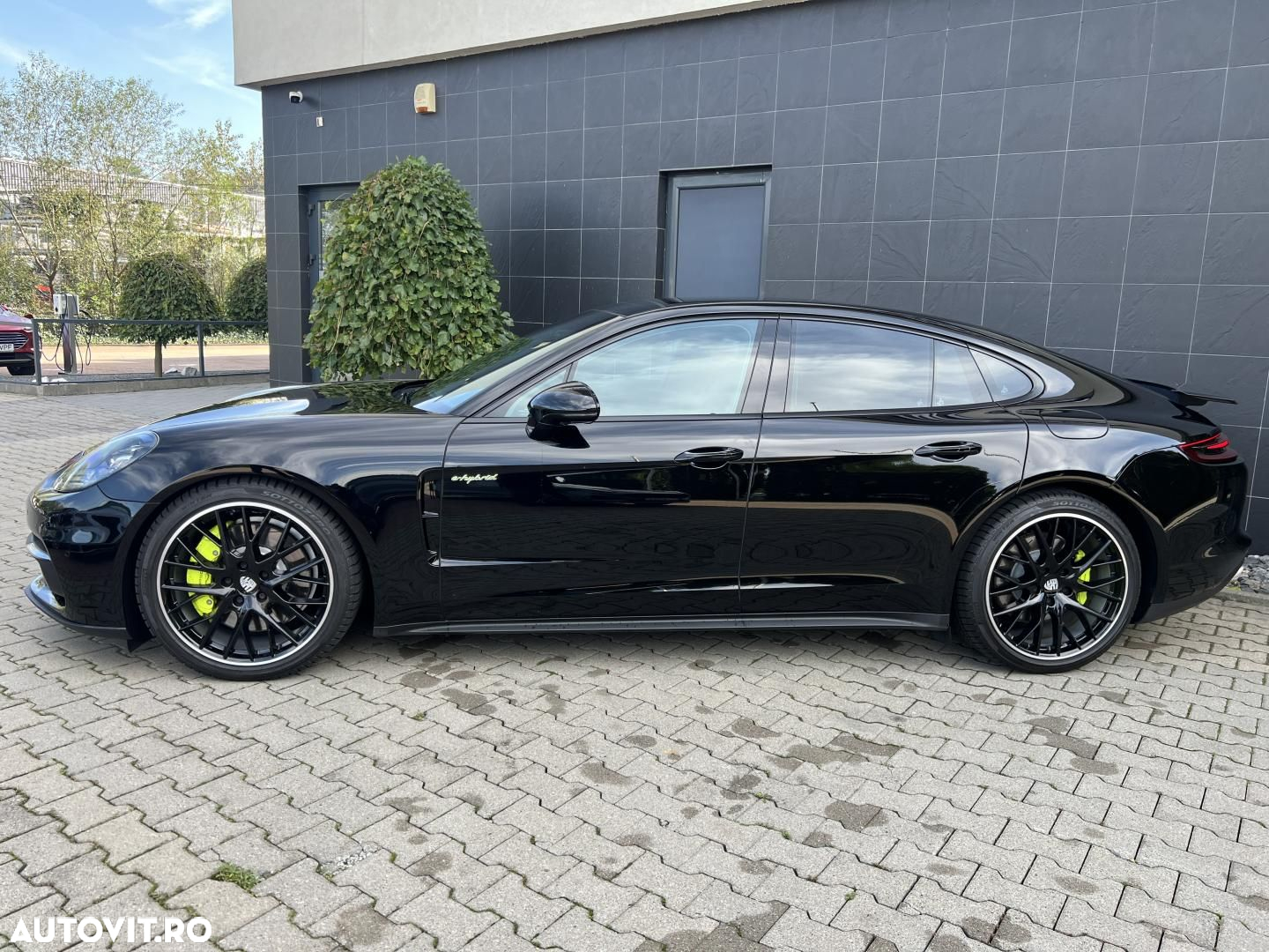 Porsche Panamera 4 E-Hybrid - 3