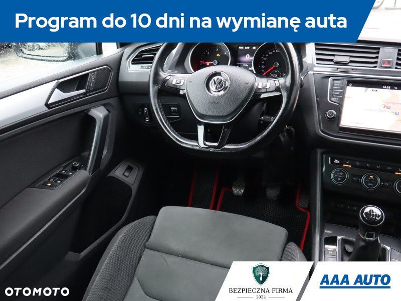 Volkswagen Tiguan - 8