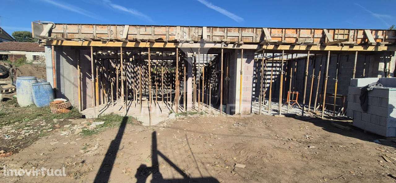 Moradia T3 - Lage, Vila Verde - Grande imagem: 4/24