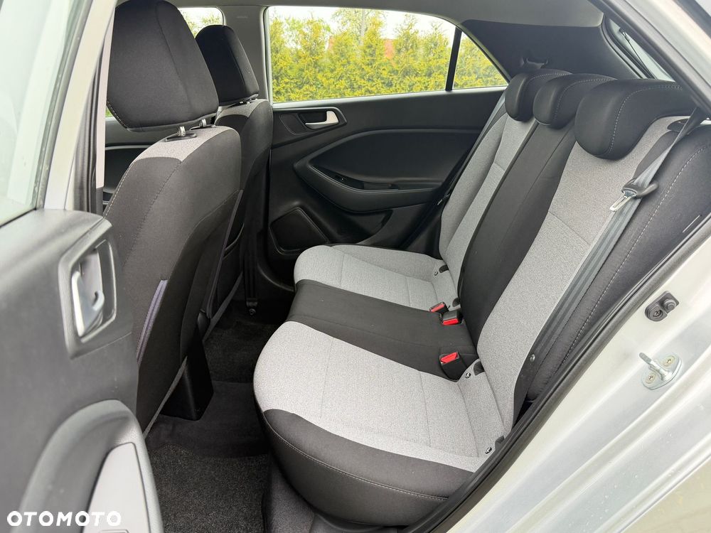 Hyundai i20 1.1 CRDi Style - 8