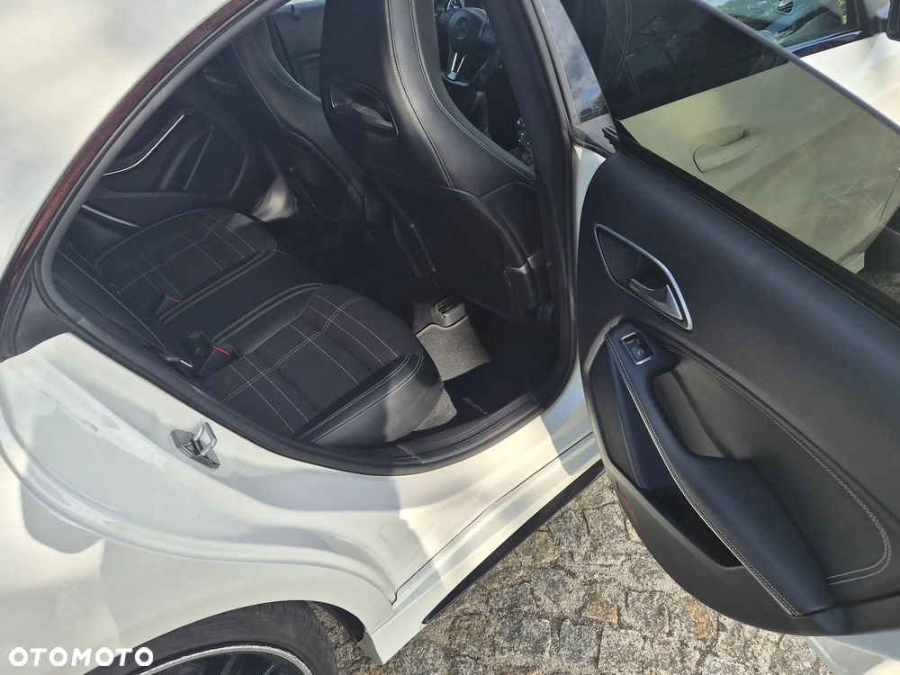 Mercedes-Benz CLA - 7