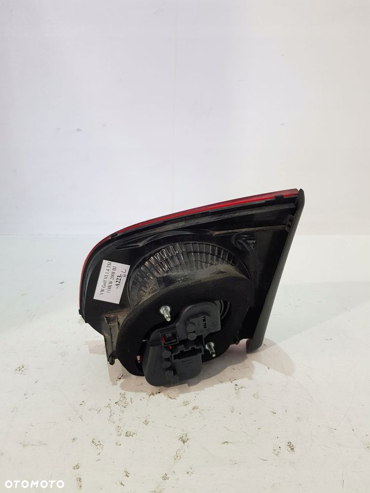 lampa lewa lewy tył w klapę 5k0945093k golf vi 1.4tsi 08r - 3
