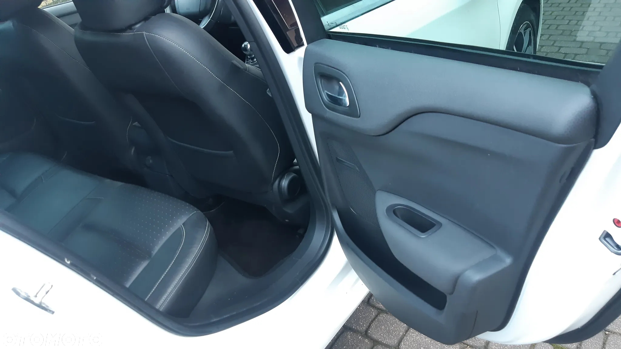 DS Automobiles DS 4 - 13