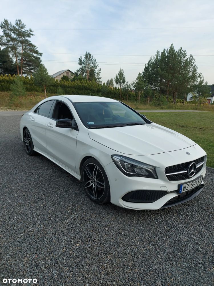 Mercedes-Benz CLA 200 7G-DCT AMG Line - 11