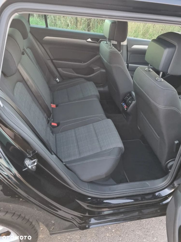 Volkswagen Passat 2.0 TDI (BlueMotion Technology) DSG Comfortline - 11