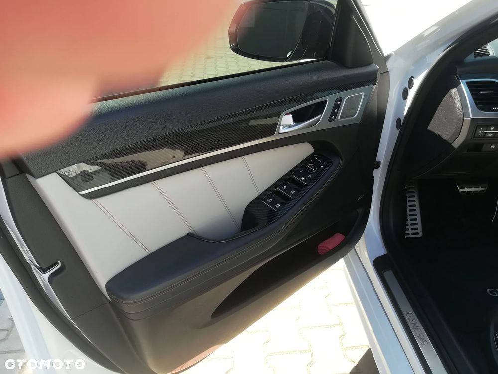 Genesis G80 - 19