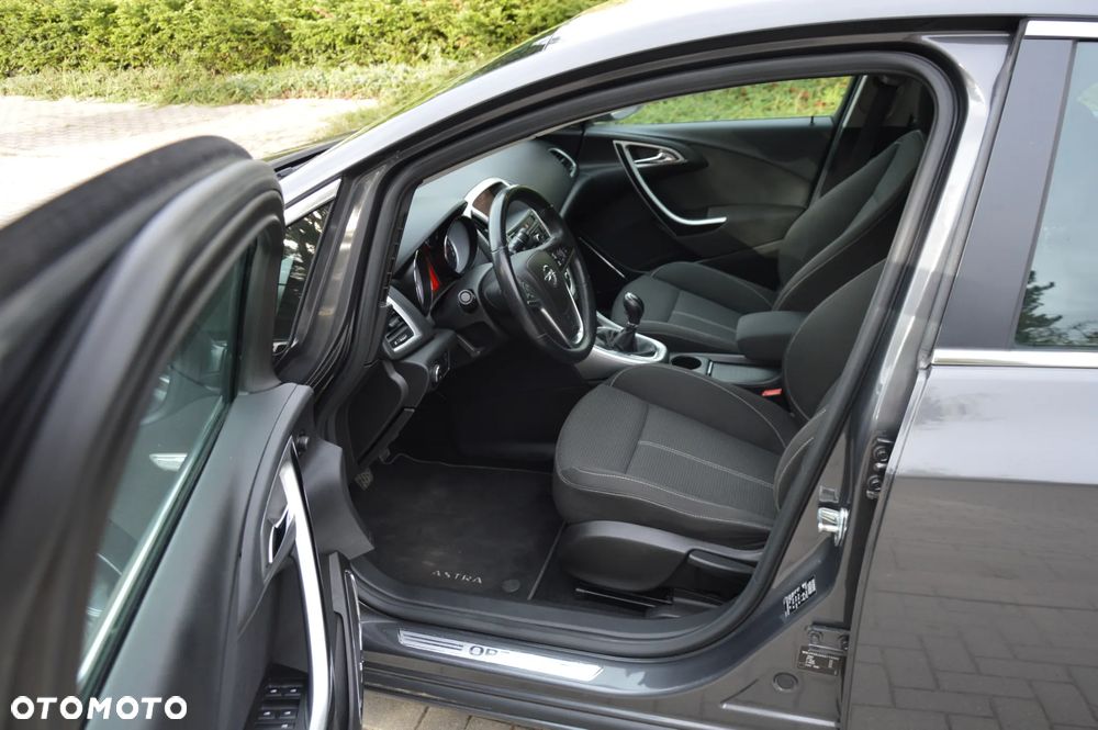 Opel Astra 1.6 Turbo Edition Sport - 12