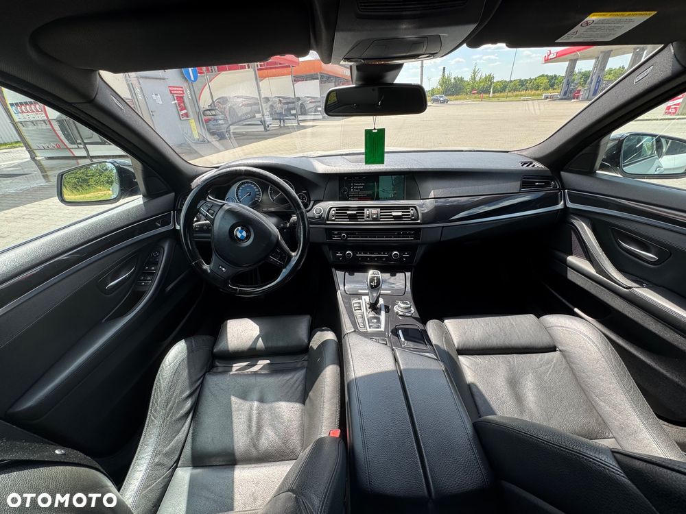 BMW Seria 5 530d xDrive - 13