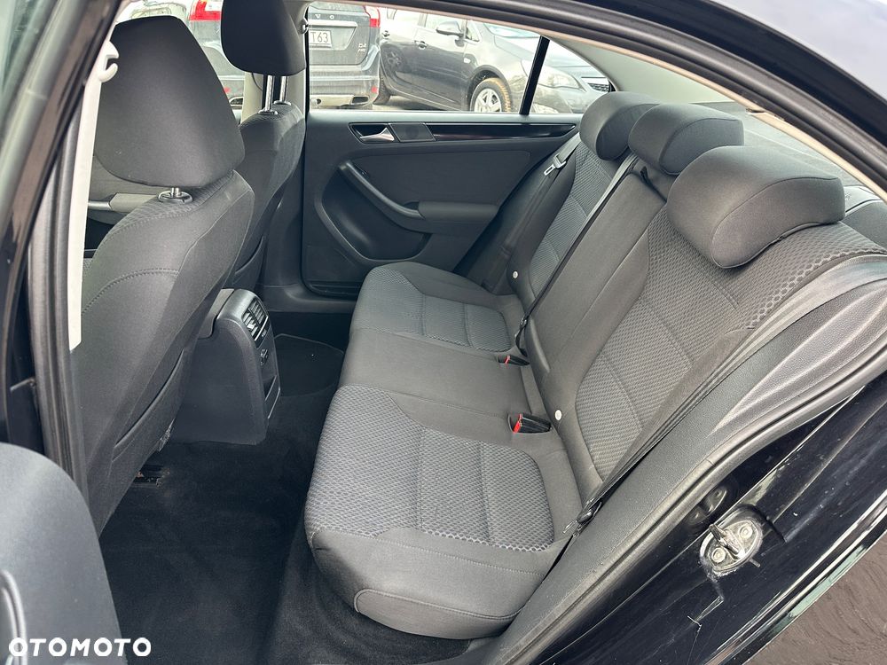Volkswagen Jetta 1.2 TSI BlueMotion Technology Trendline - 21