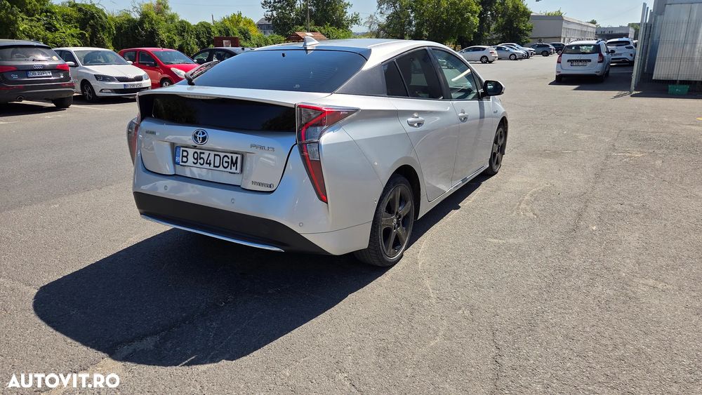 Toyota Prius Hybrid Executive - 7