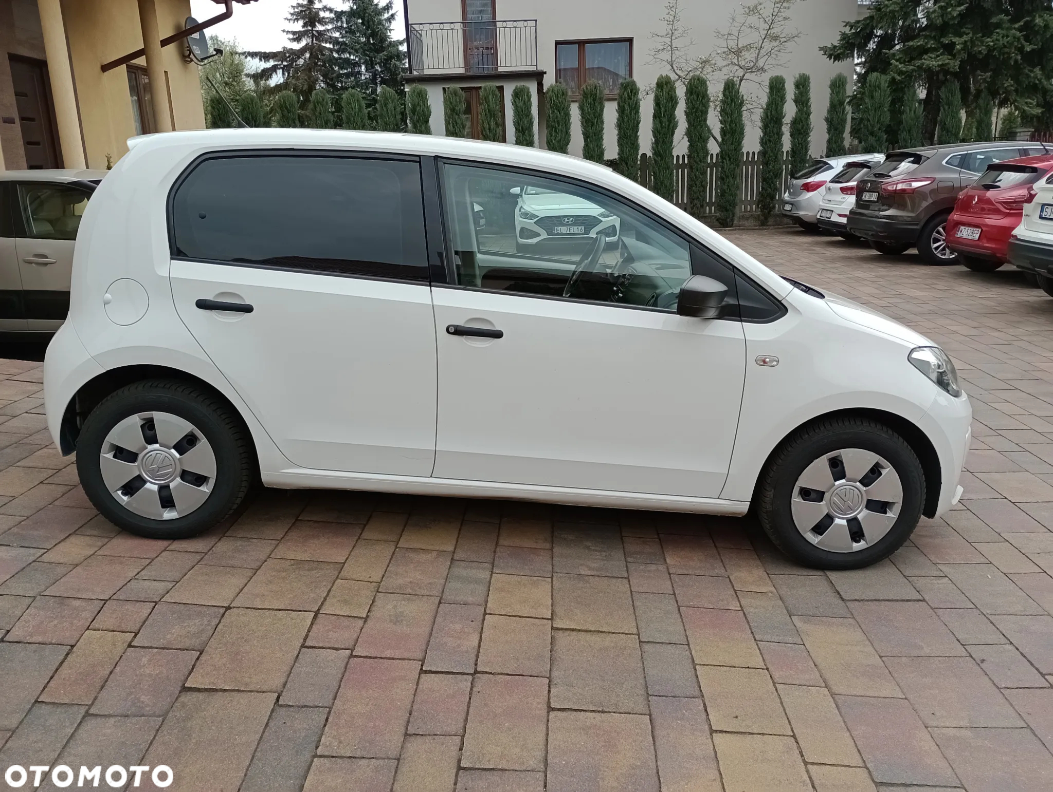 Volkswagen up! - 4
