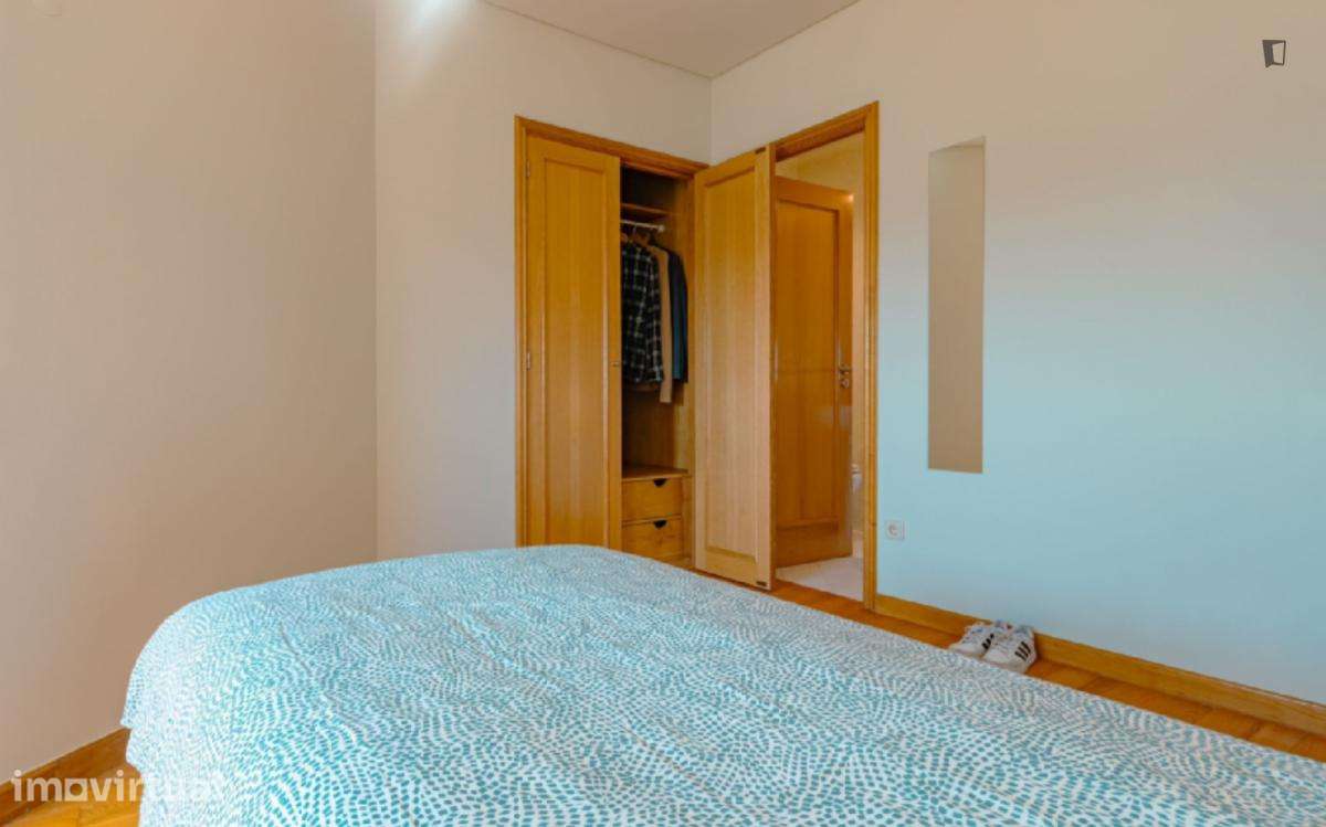 Quarto - localizado em Cedofeita Porto - Grande imagem: 4/21