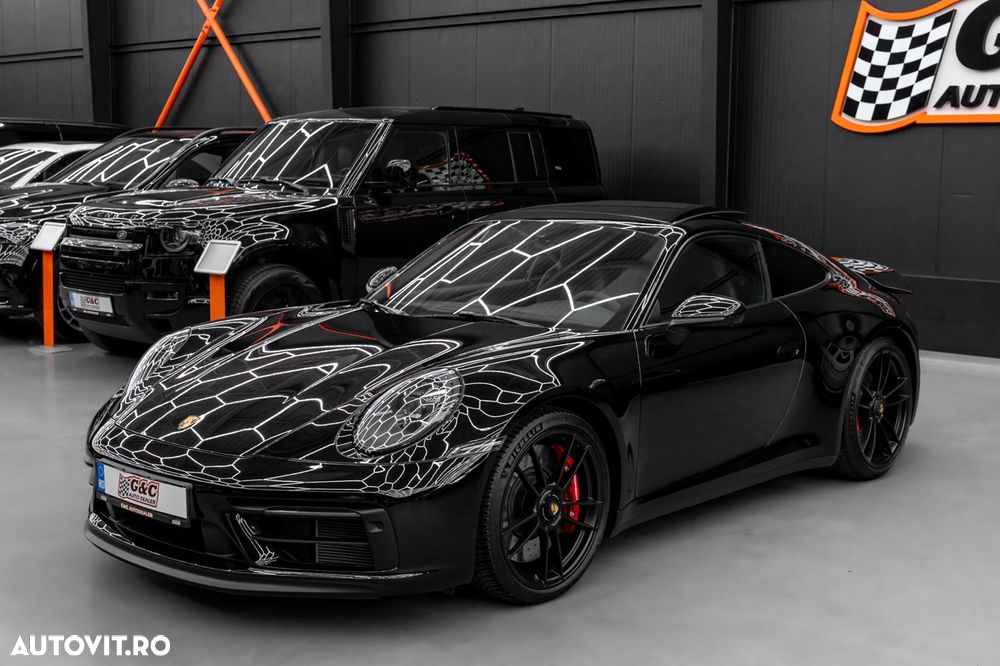 Porsche 911 Carrera 4 GTS PDK - 24
