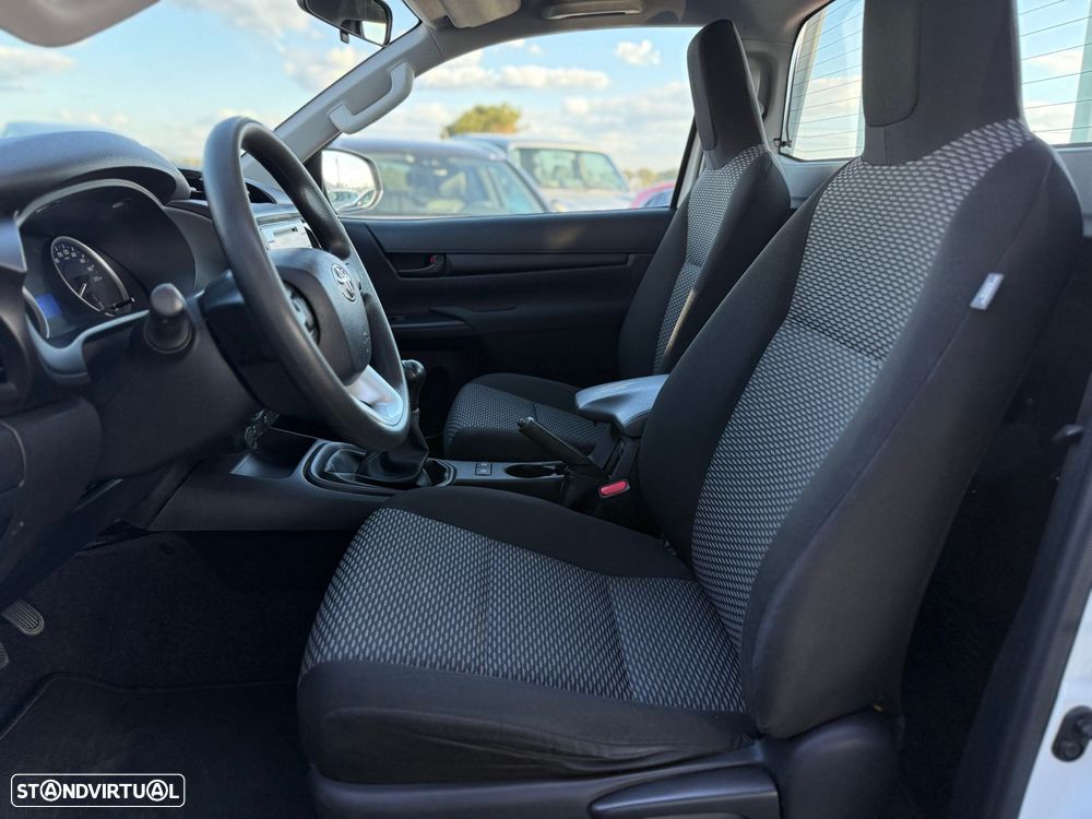 Toyota Hilux 2.4 D-4D 4WD CE CH - 21