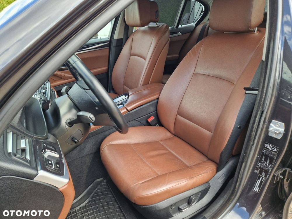 BMW Seria 5 520d Luxury Line - 10