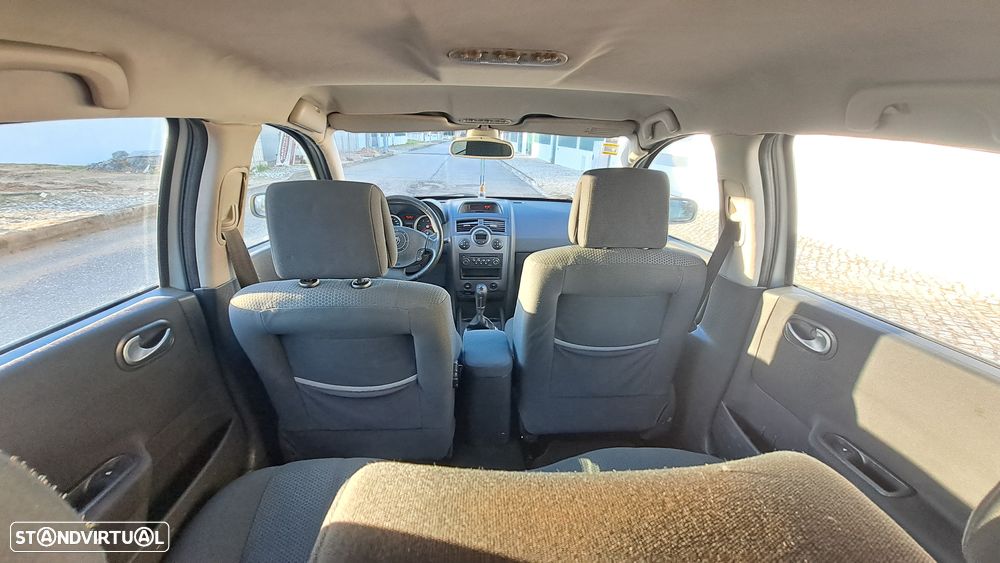 Renault Mégane 1.5 dCi Confort - 2