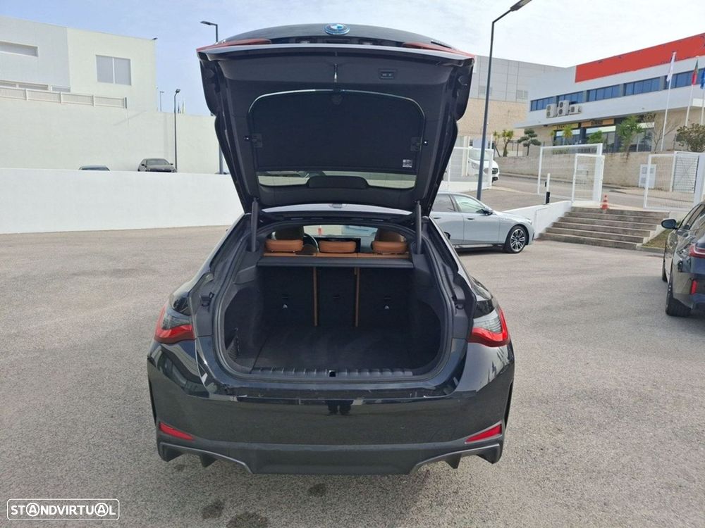 BMW i4 eDrive40 Pack Desportivo M - 16