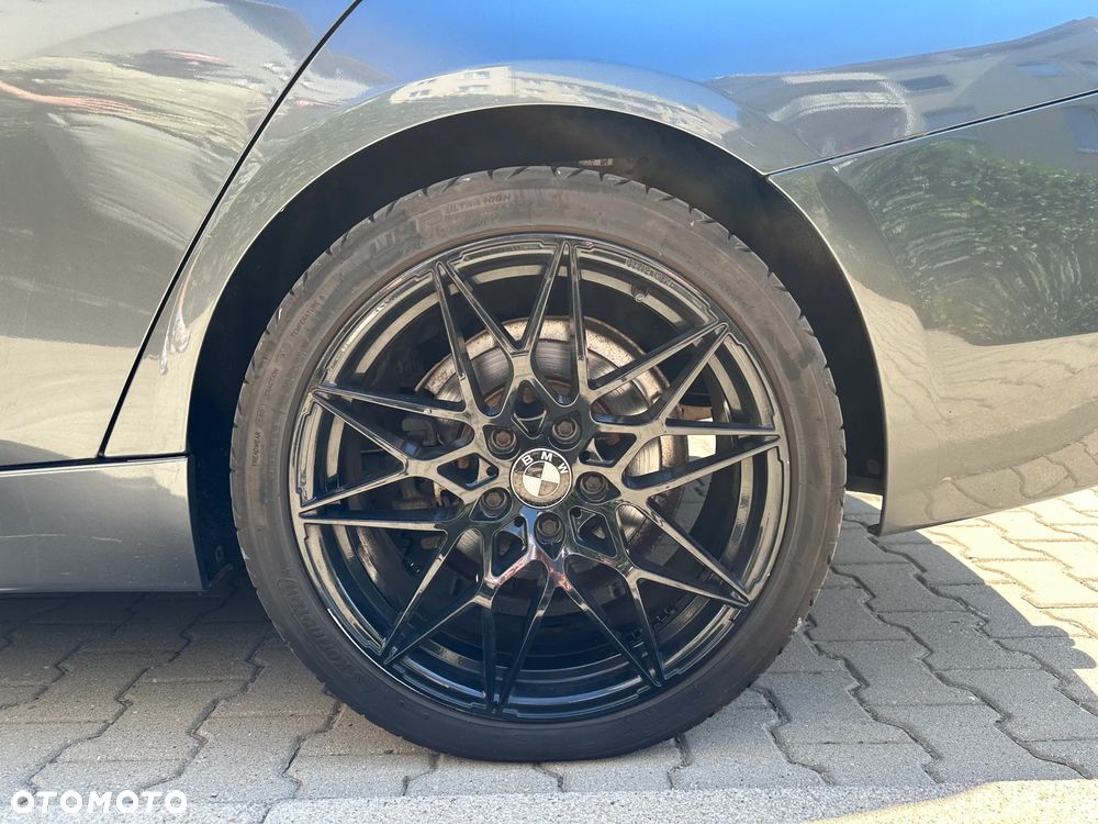 BMW Seria 3 328i Sport Line - 10