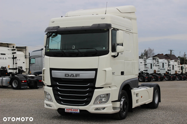 DAF XF 106.460 /LODÓWKA /PEŁNY SPOILER / OPONY 90% /**SERWIS FR **/ IDEALNY STAN /