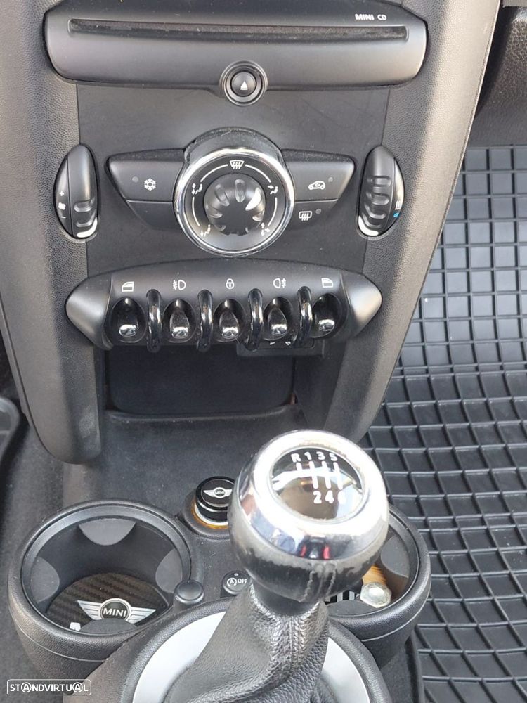 MINI 3 Portas Cooper D - 24