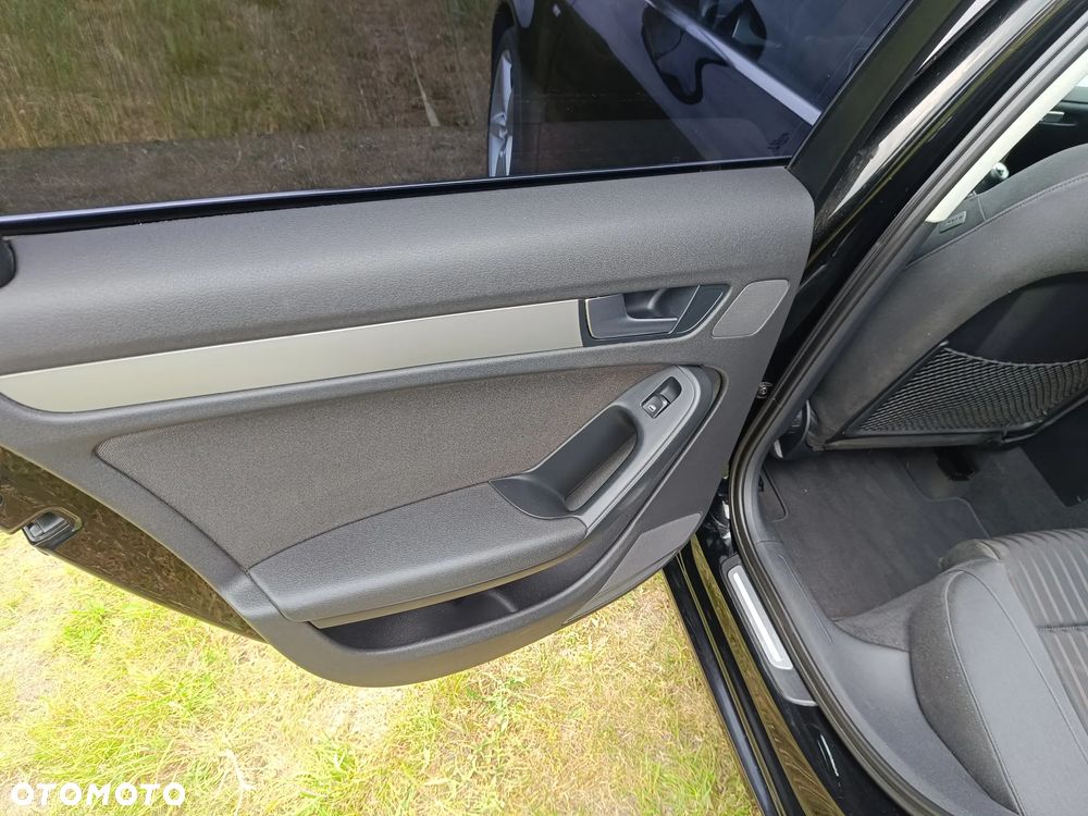 Audi A4 Avant 2.0 TDI DPF quattro S line Sportpaket (plus) - 12