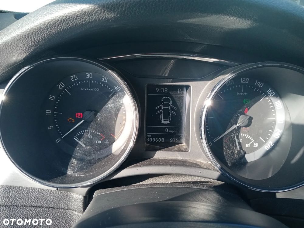 Skoda Superb 2.0 TDI DSG Ambition - 7