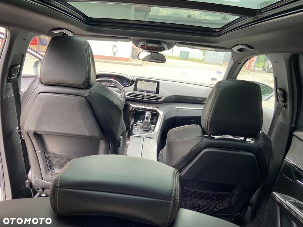 Peugeot 5008 - 9