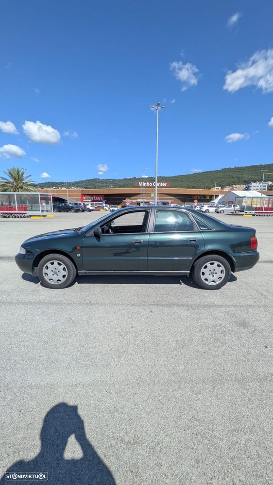 Audi A4 1.9 TDI Confort - 4