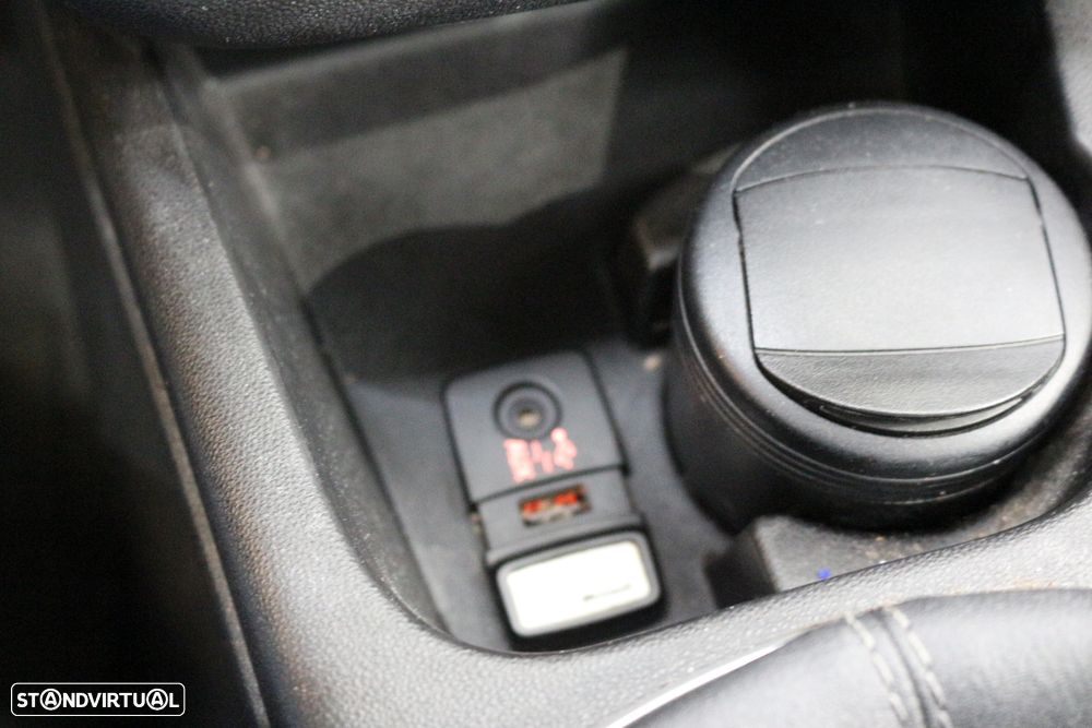 Fiat Punto Evo ver-1-3-m--jet-lounge-s-s - 37