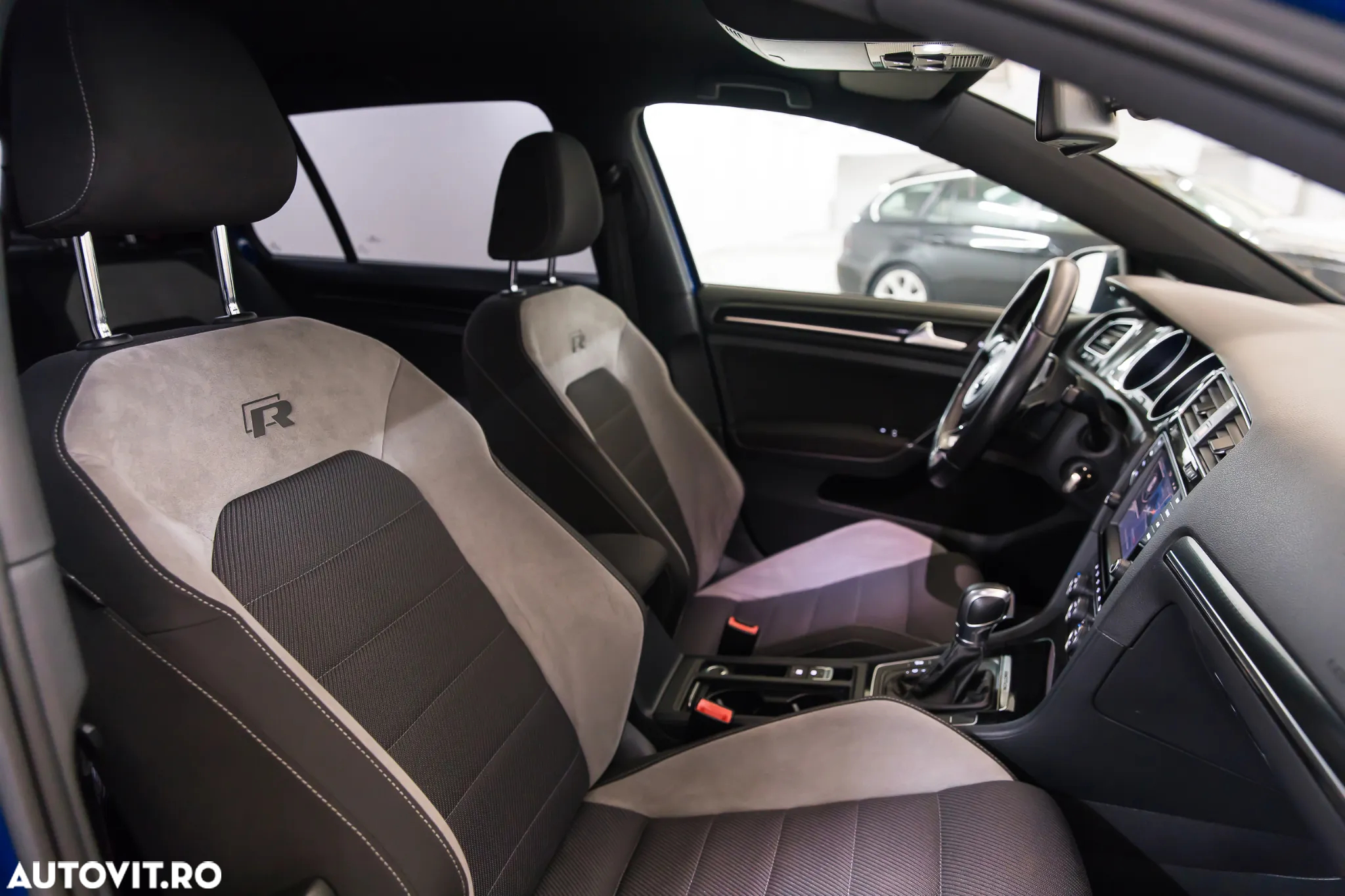 Volkswagen Golf R 2.0 TSI OPF 4Motion DSG - 11