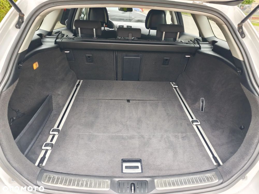 Toyota Avensis 2.0 Sol EU5 - 15