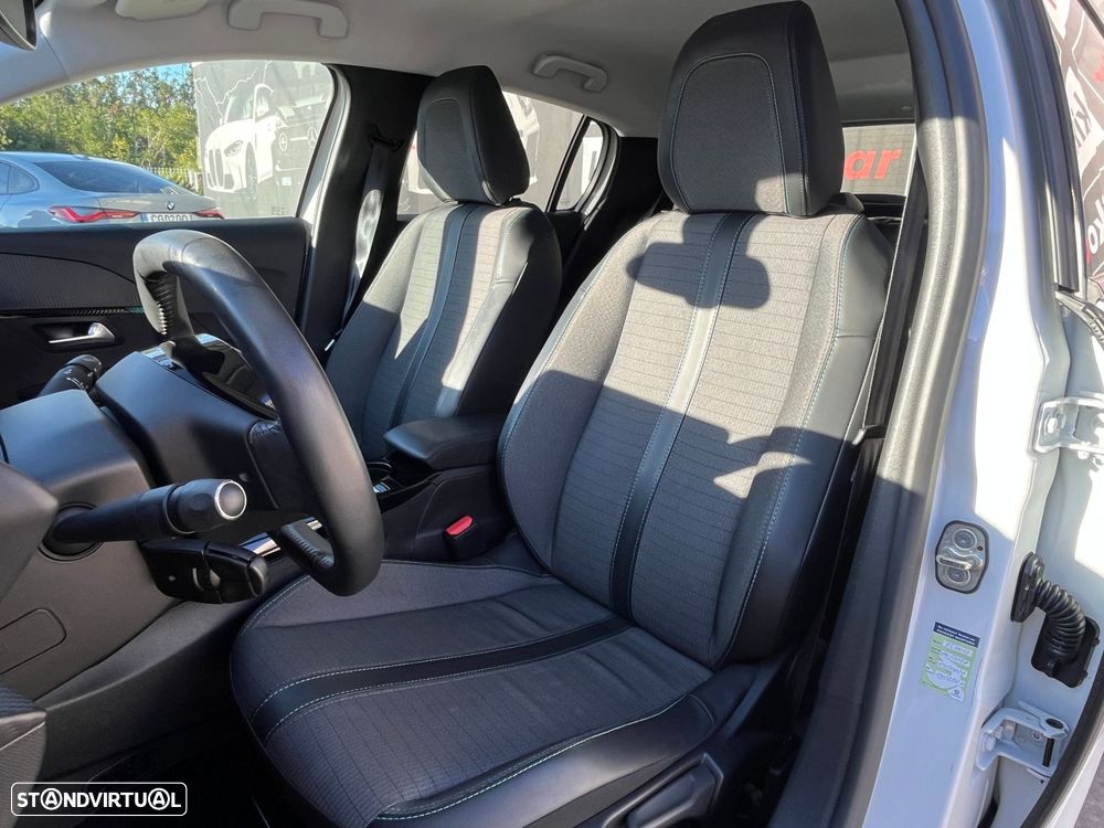 Peugeot e-208 Allure - 16