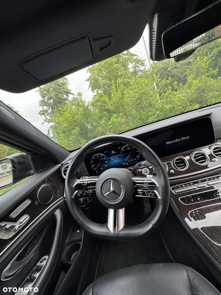 Mercedes-Benz Klasa E 220 d 4Matic 9G-TRONIC AMG Line NIGHT Edition - 17