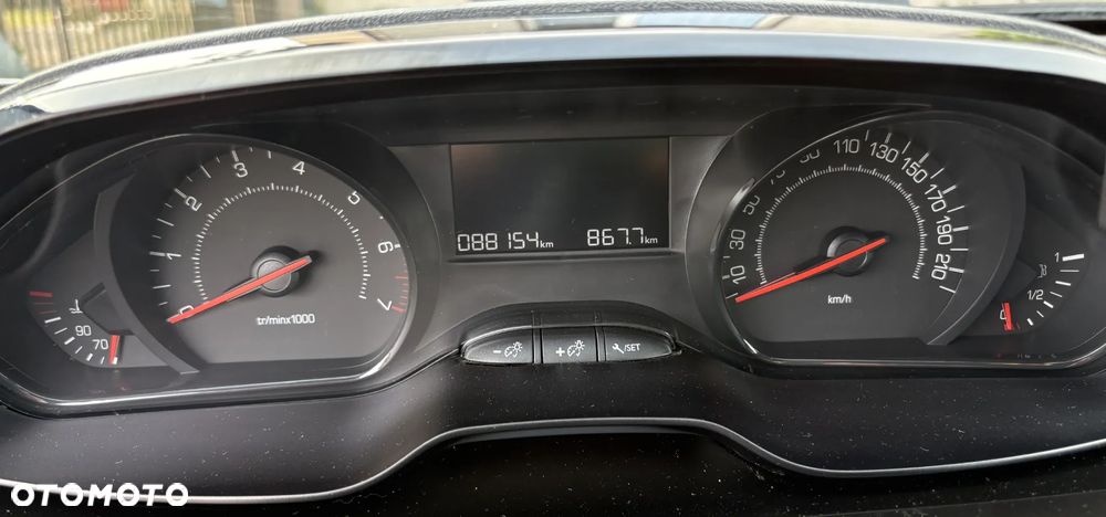 Peugeot 208 PureTech 68 Access - 11