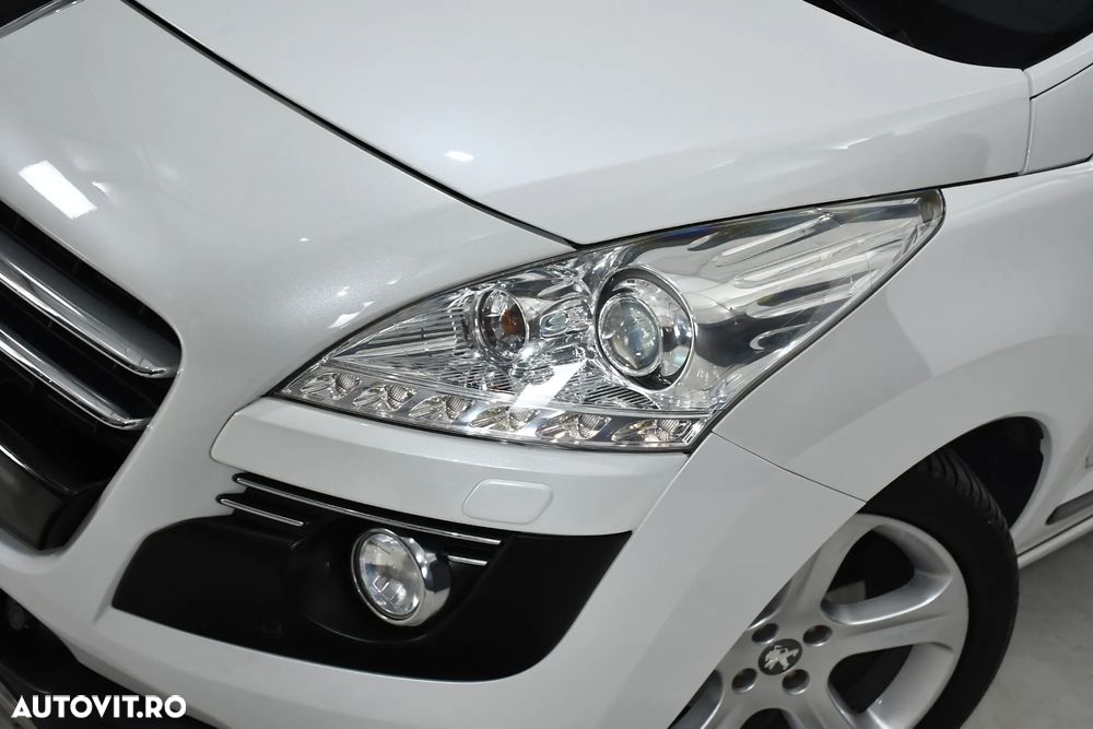 Peugeot 3008 HYbrid4 - 27