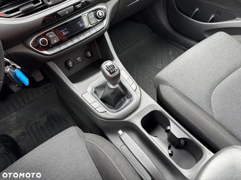 Hyundai i30 1.5 T-GDI 48V Comfort - 12