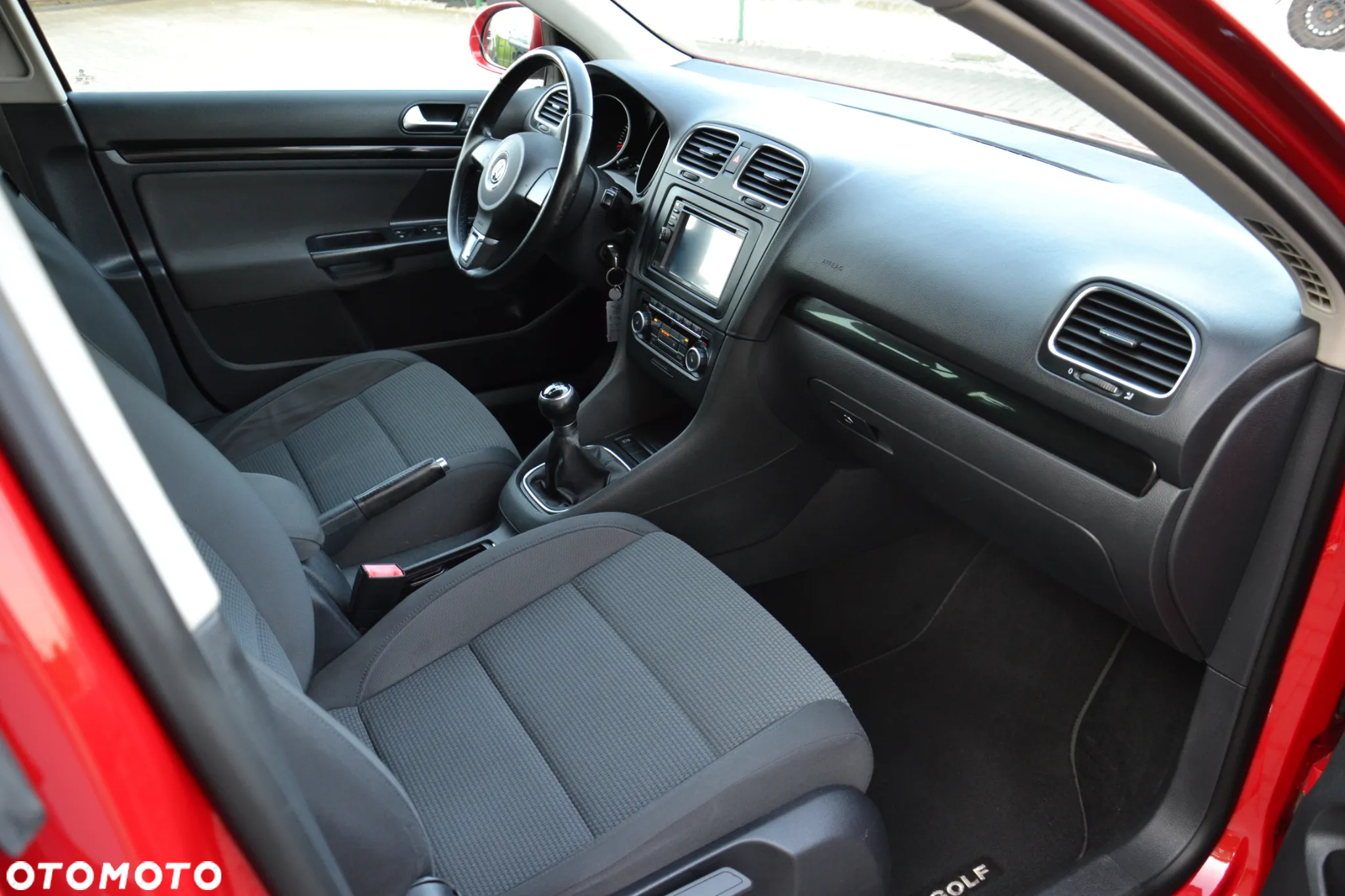 Volkswagen Golf 1.2 TSI BlueMotion Technology Comfortline - 27