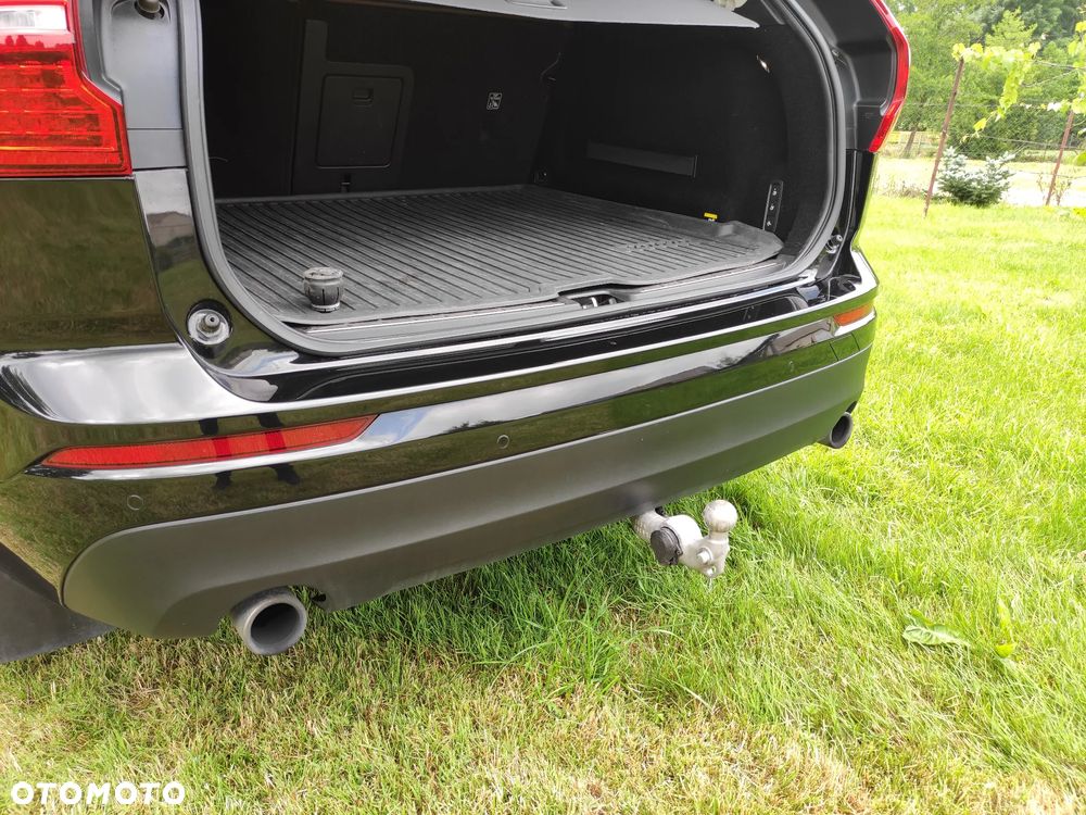 Volvo XC 60 T6 AWD Geartronic Momentum - 28
