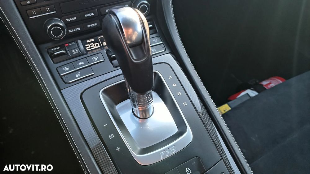 Porsche Boxster 718 GTS PDK - 17