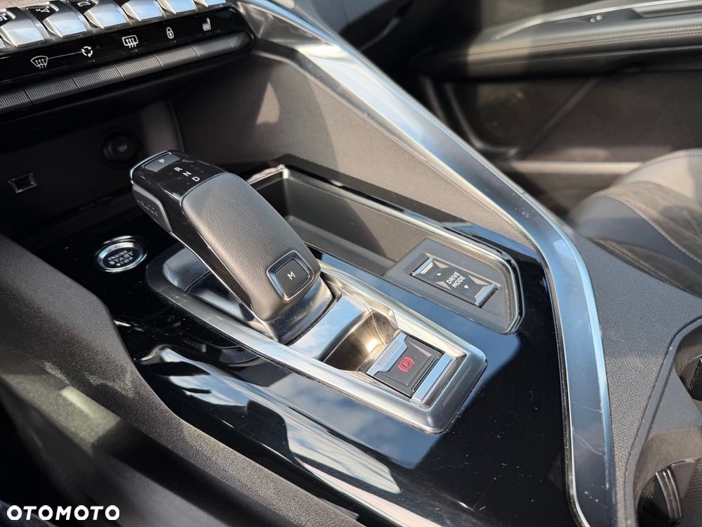 Peugeot 5008 1.6 PureTech GT S&S EAT8 - 24