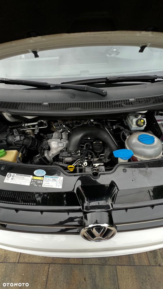 Volkswagen Multivan - 23