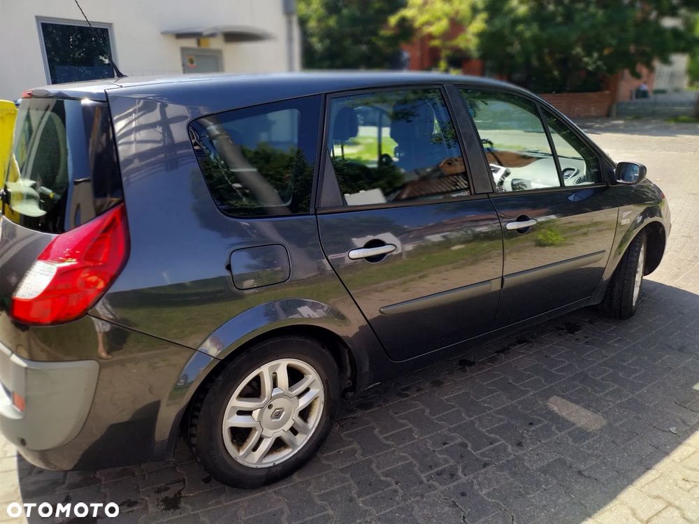 Renault Scenic - 4