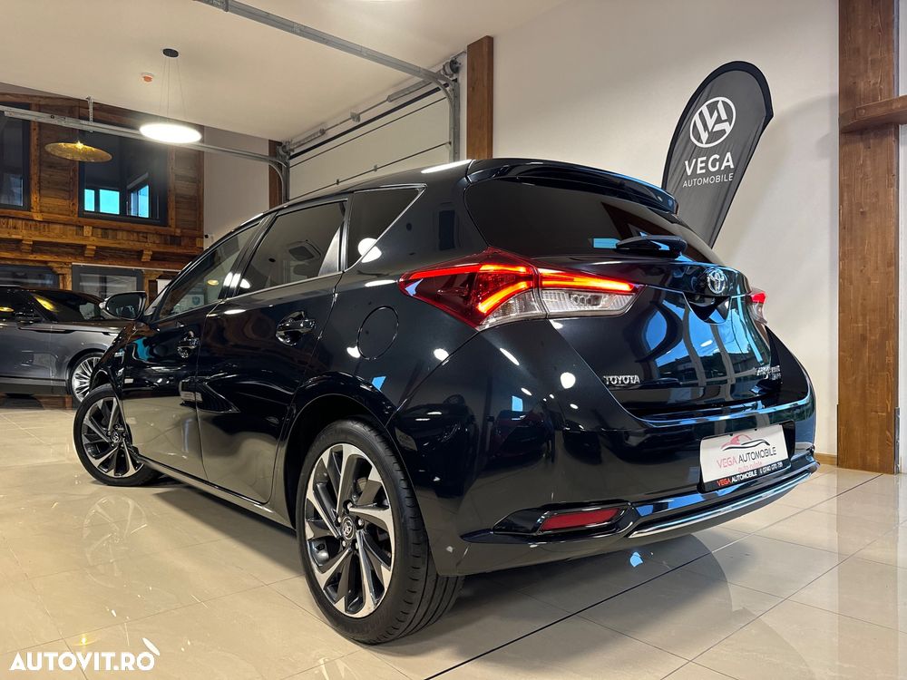 Toyota Auris 1.8 VVT-i Hybrid Automatik Design Edition - 4
