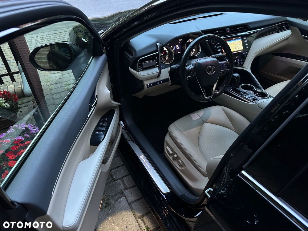 Toyota Camry 2.5 Hybrid Executive CVT - 5