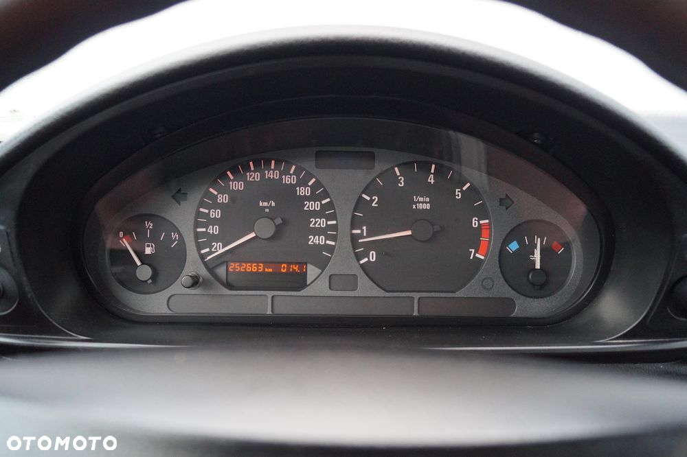 BMW Seria 3 - 28